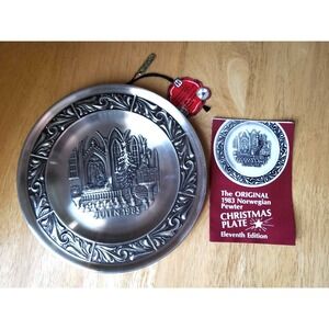 1983 JULEN‎ Norwegian Pewter Christmas Plate – Astri Holthe – Box & Tags